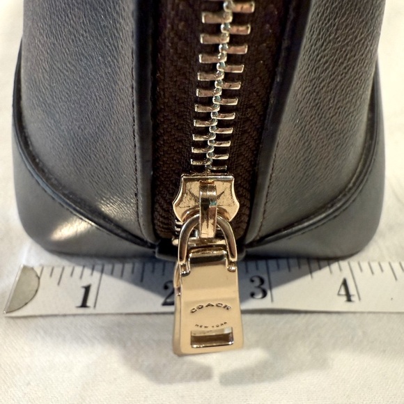 Coach F27584 EUC Sierra Satchel
Signature Brown Black - Picture 4 of 14